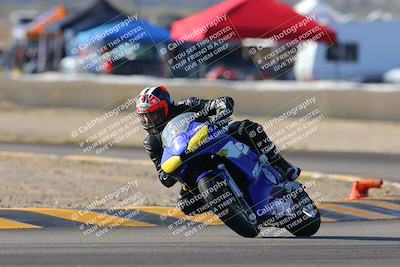 media/Dec-18-2022-SoCal Trackdays (Sun) [[8099a50955]]/Turn 2 (950am)/